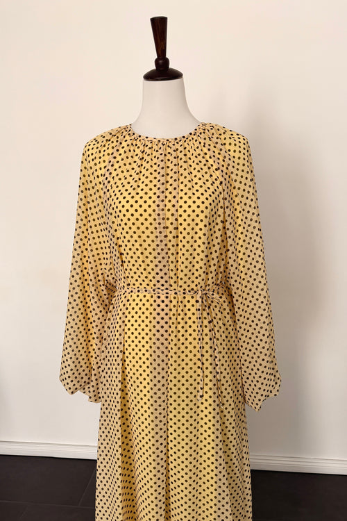 Dotted Kleid mit Bindegürtel