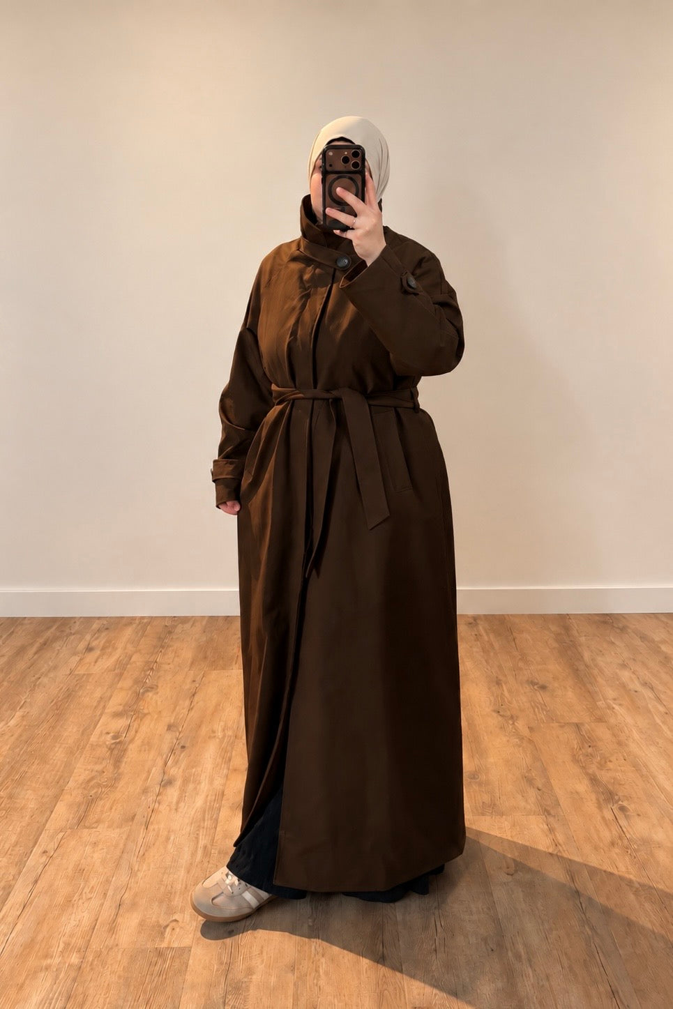 Langer Trenchcoat
