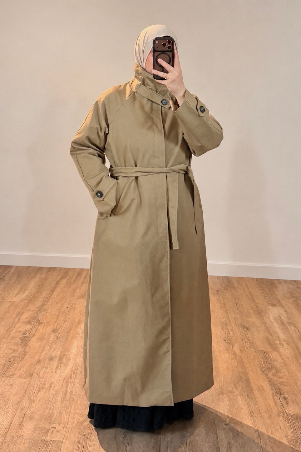 Langer Trenchcoat