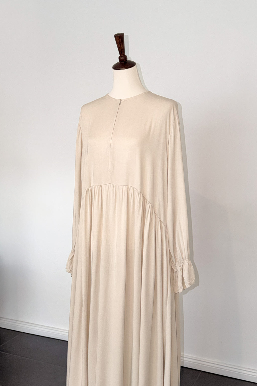 Abaya mit Reißverschluss