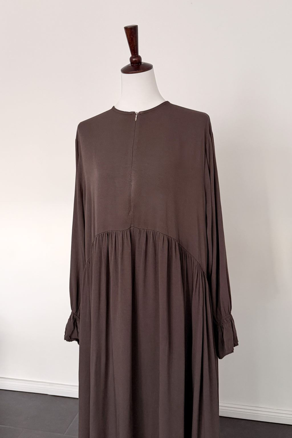 Abaya mit Reißverschluss