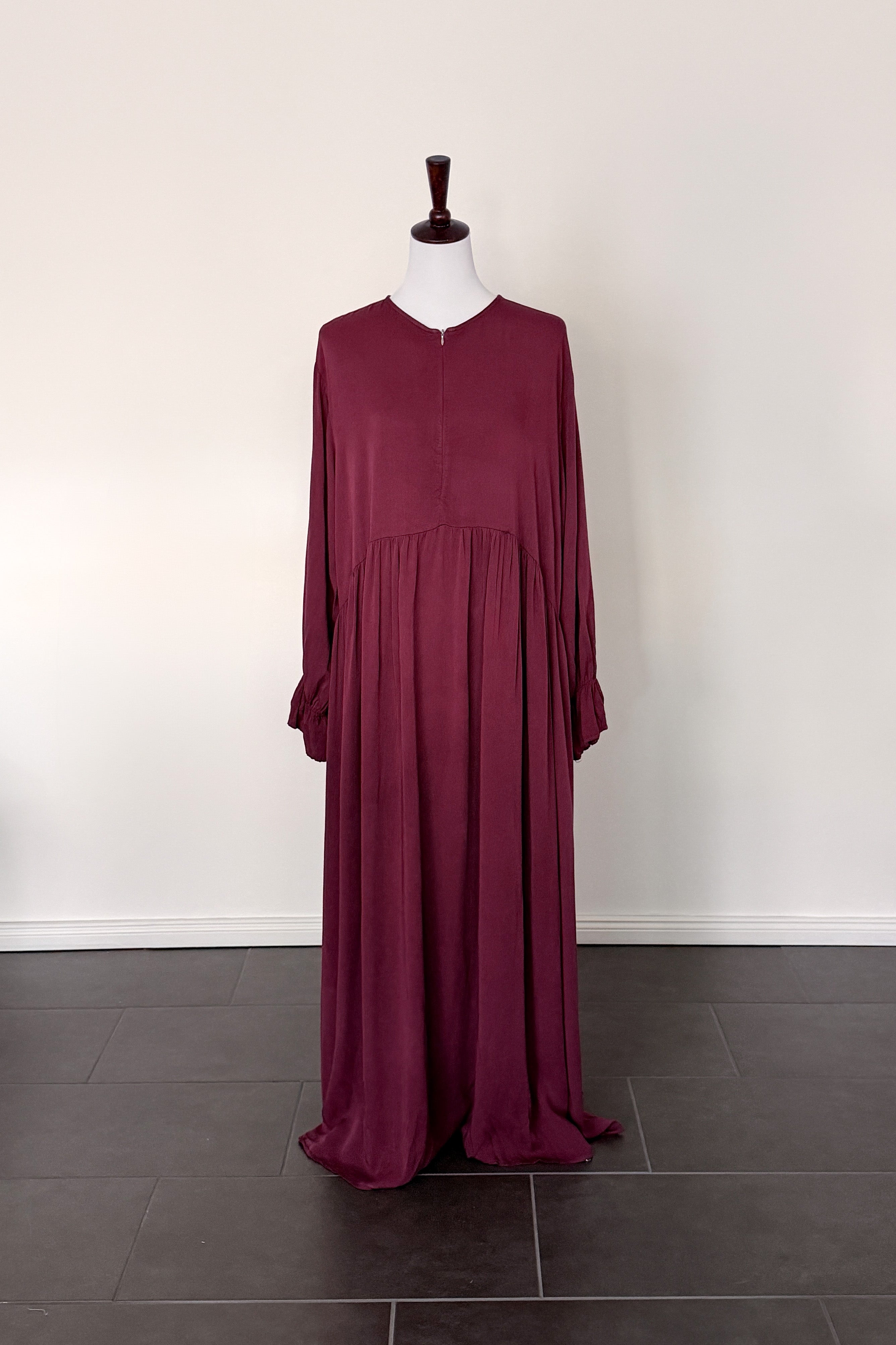 Abaya mit Reißverschluss