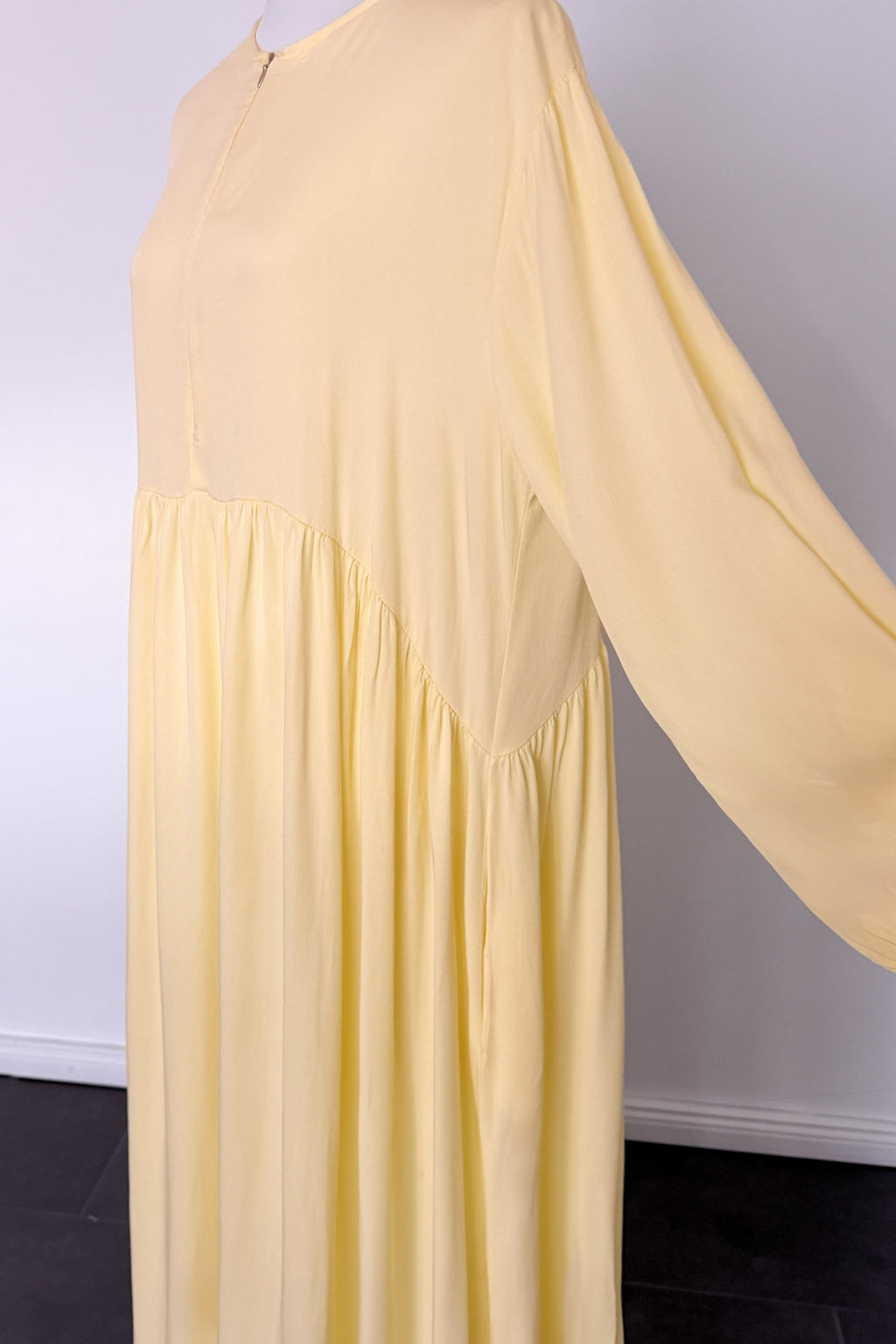 Abaya mit Reißverschluss