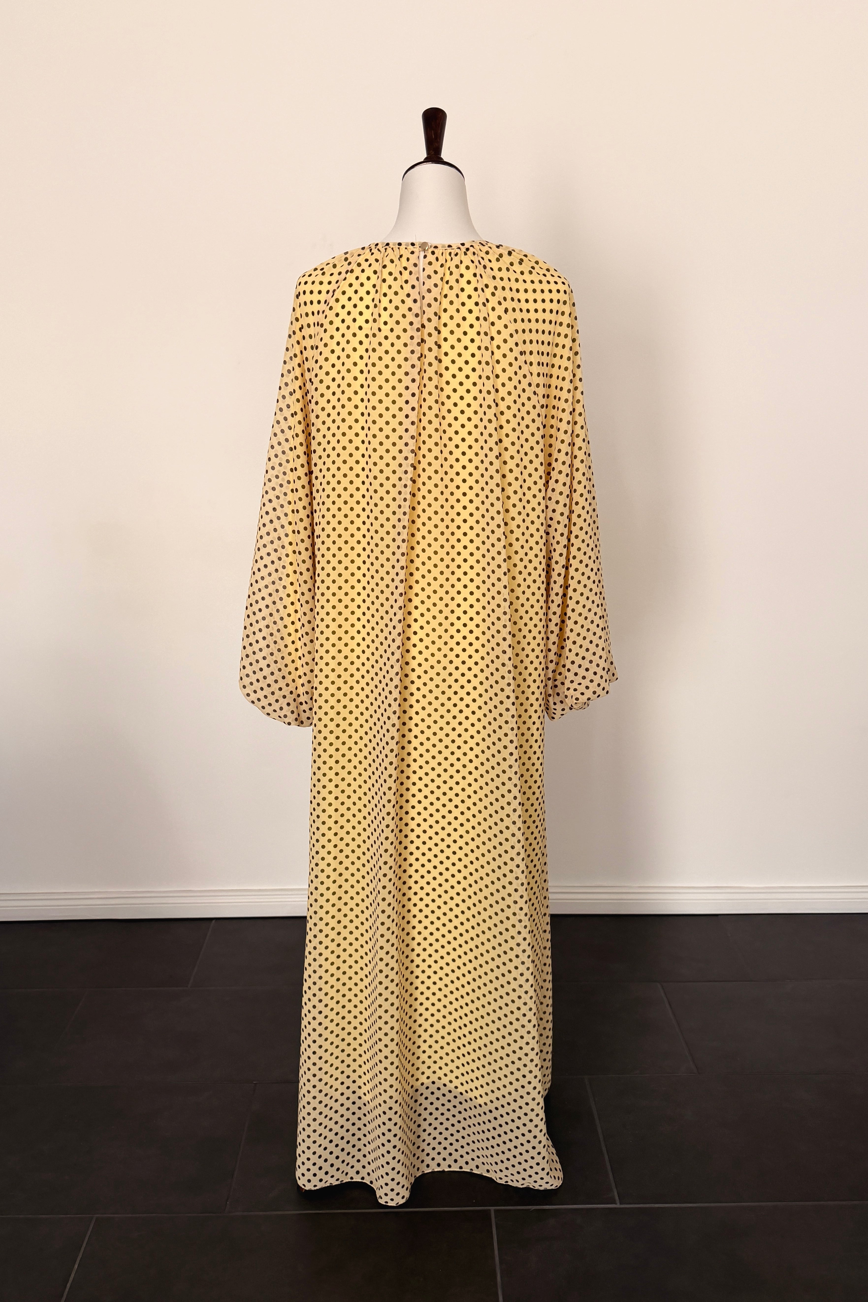 Dotted Kleid mit Bindegürtel