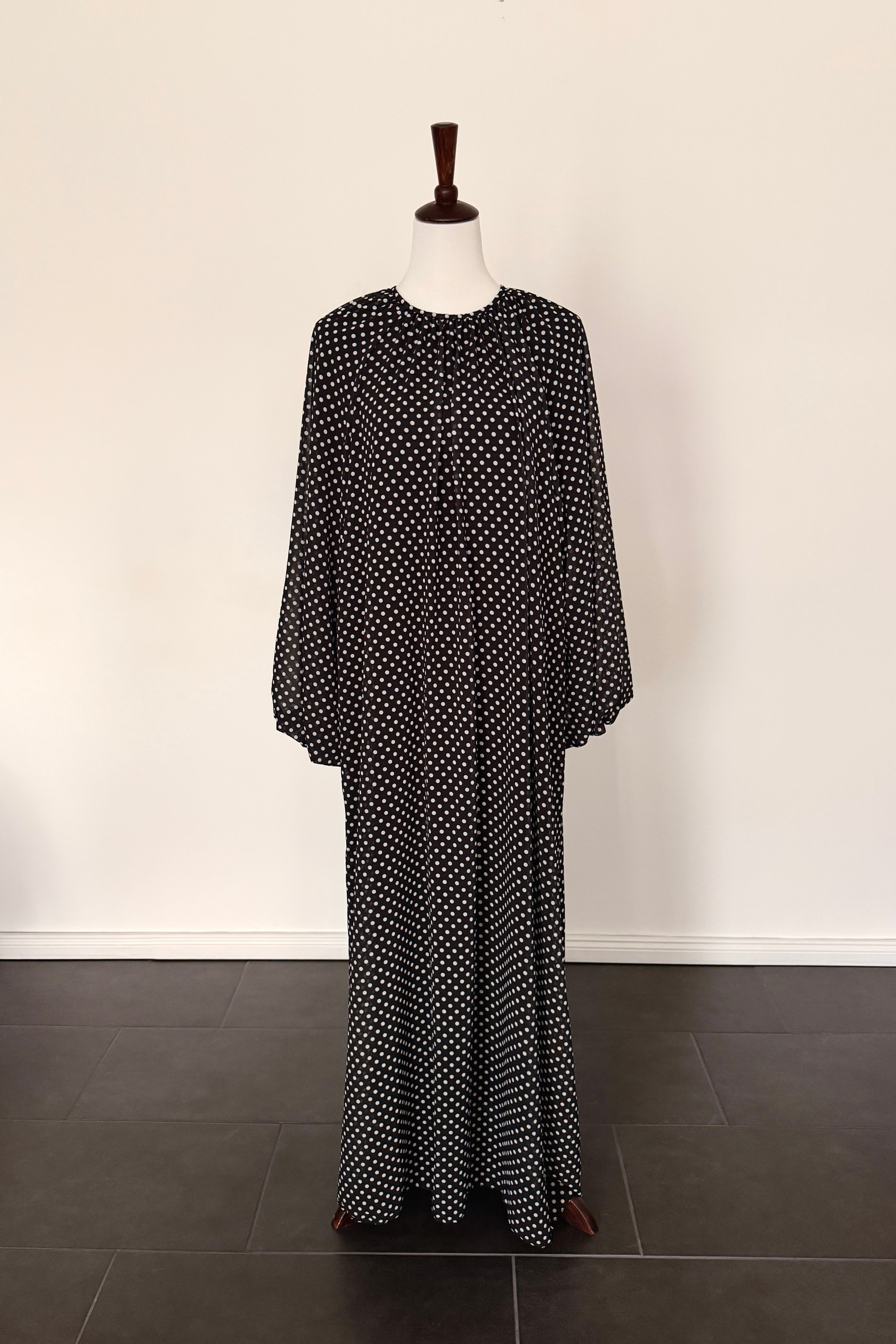 Dotted Kleid mit Bindegürtel