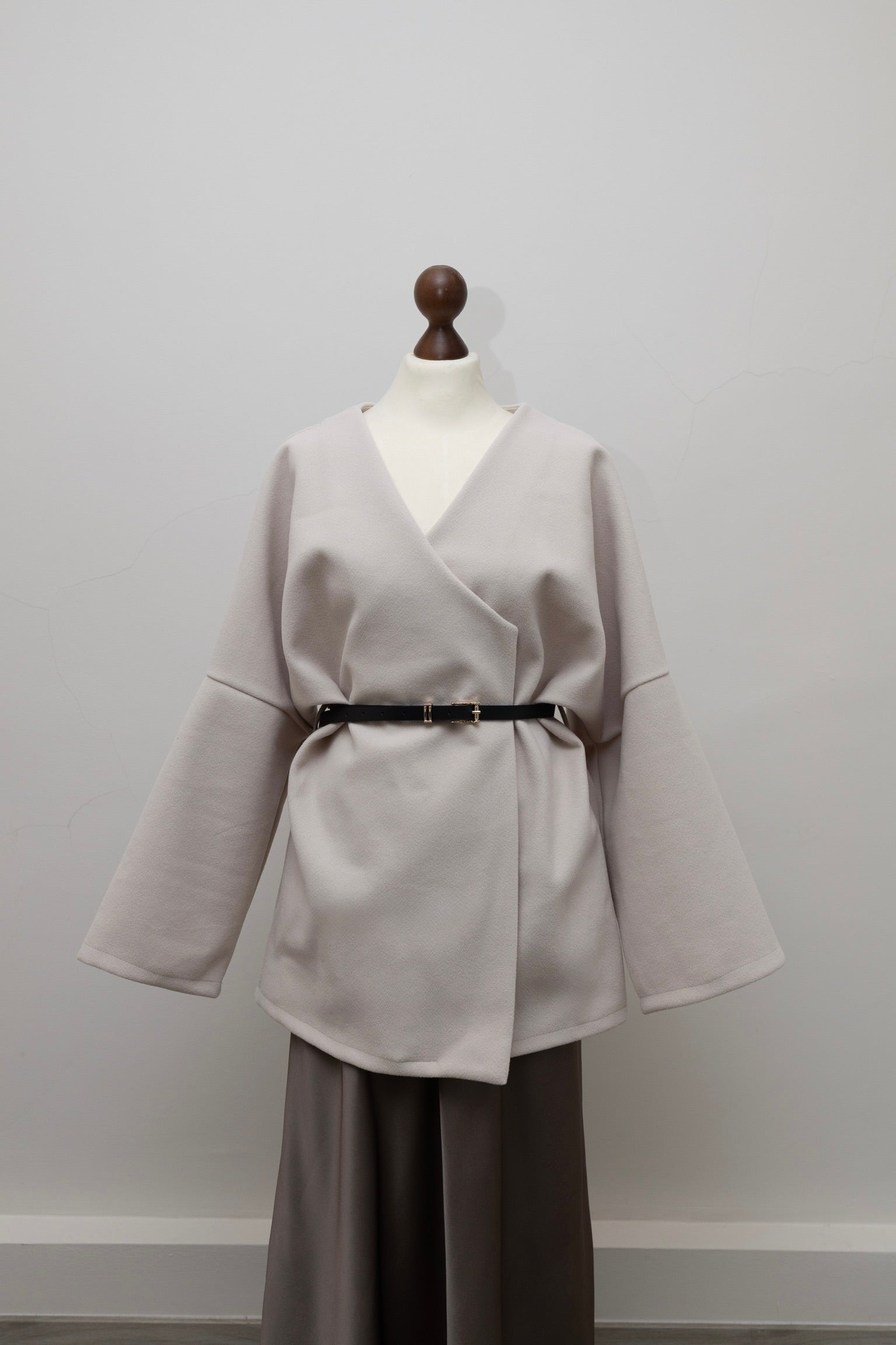 Mira Jacke mit Gürtel