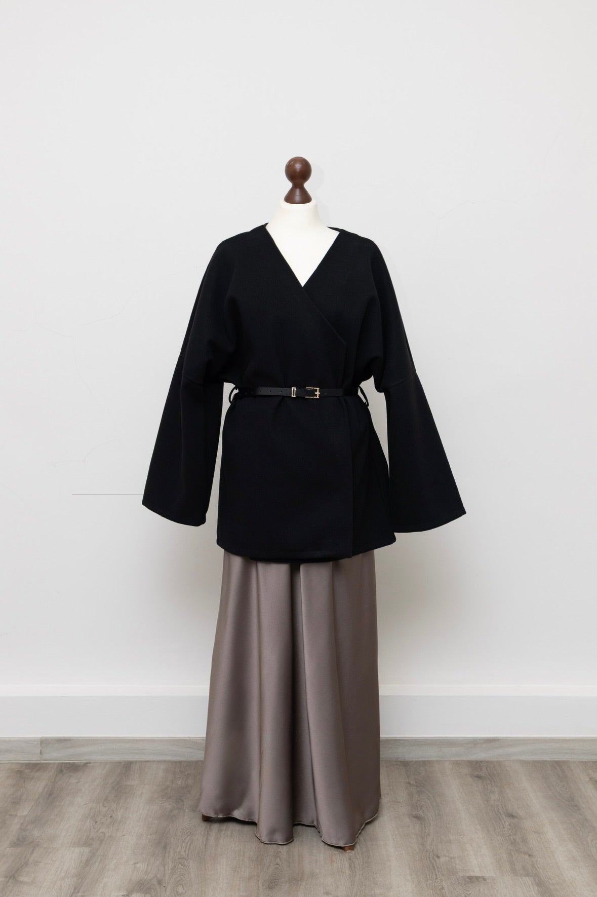 Mira Jacke mit Gürtel