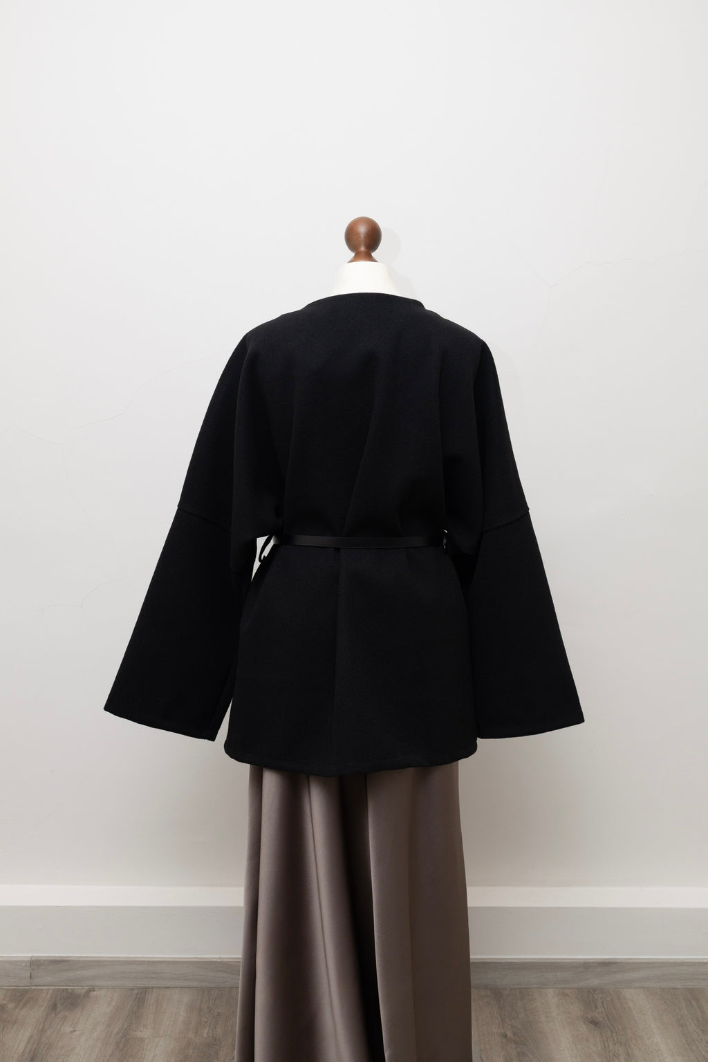 Mira Jacke mit Gürtel