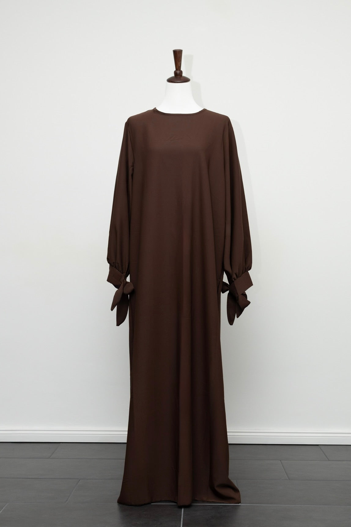 Abaya mit Ballonärmeln und Schleife