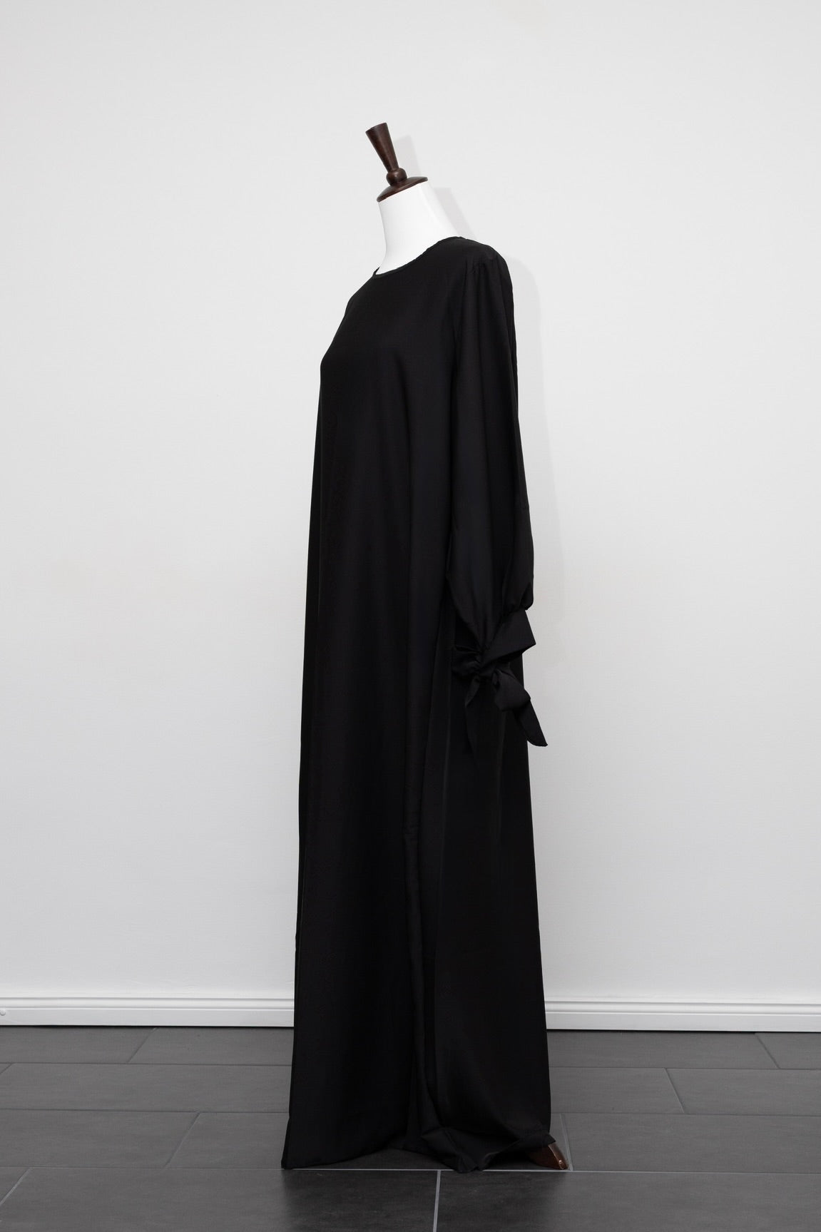 Abaya mit Ballonärmeln und Schleife
